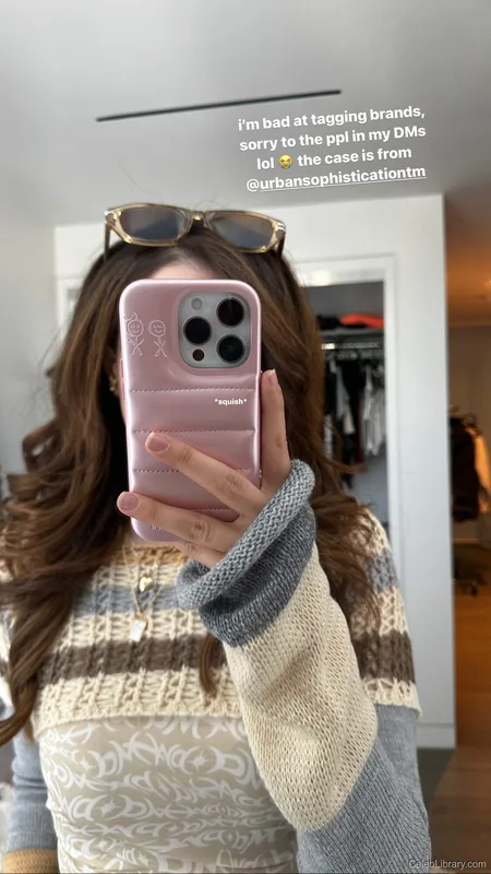Pokimane photo 10 of 3752