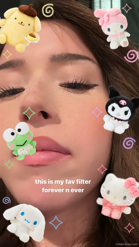 Pokimane photo 11 of 3752
