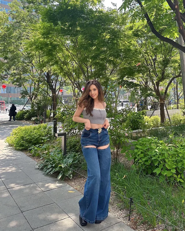 Pokimane photo 19 of 3752