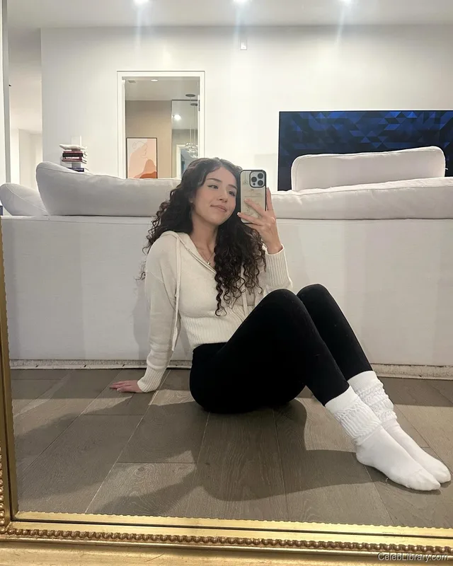 Pokimane photo 24 of 3752