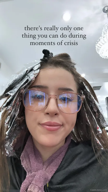 Pokimane photo 19 of 3752