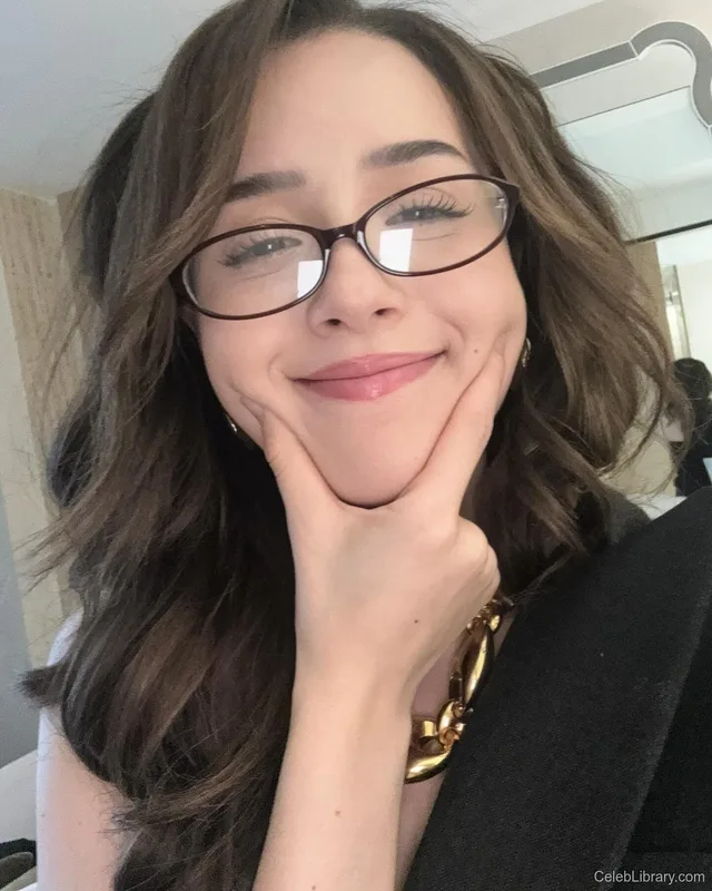Pokimane photo 12 of 3752