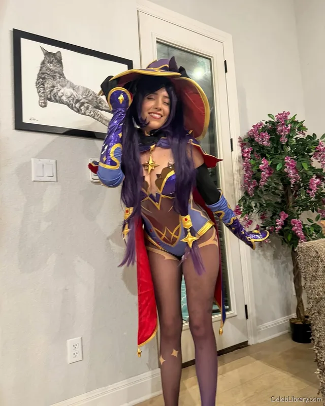 Pokimane photo 24 of 3752
