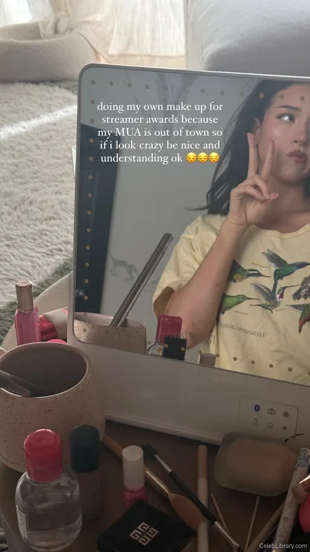 Pokimane photo 22 of 3752