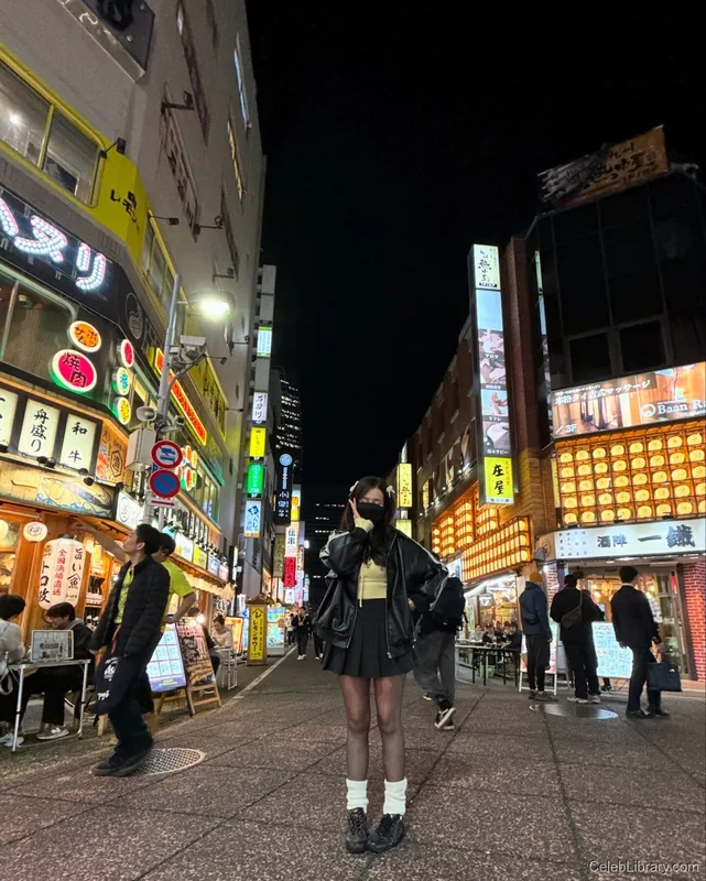 Pokimane photo 3 of 3752