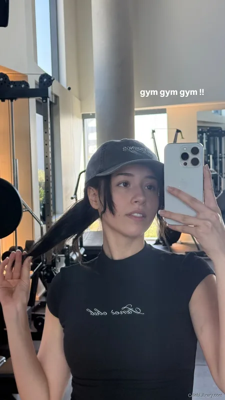 Pokimane photo 8 of 3752
