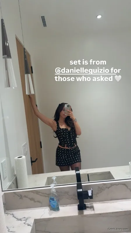 Pokimane photo 16 of 3752