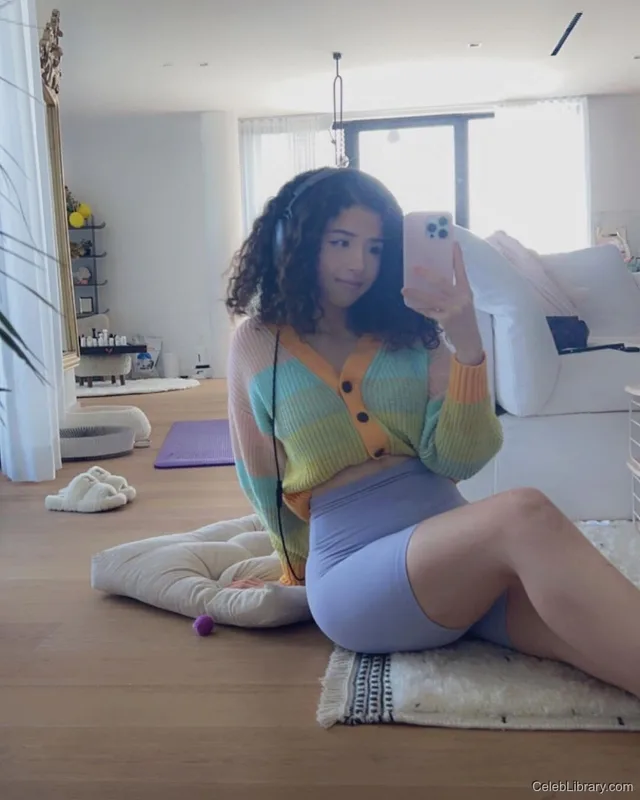 Pokimane photo 8 of 3752