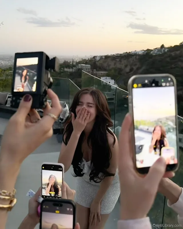 Pokimane photo 13 of 3752
