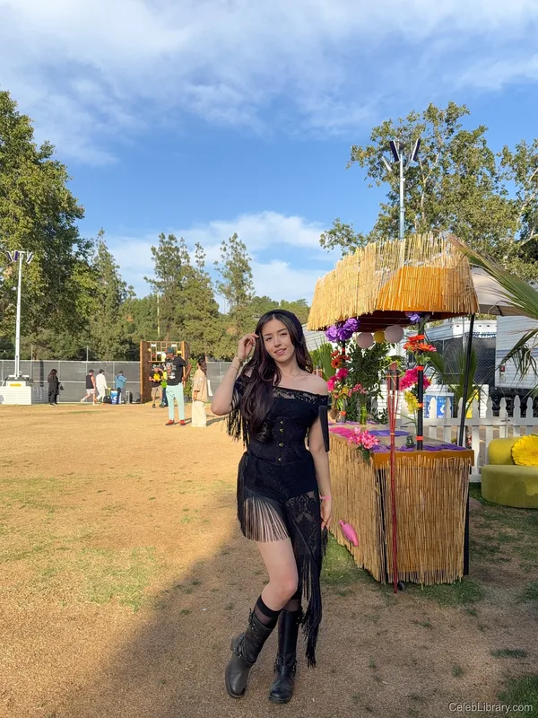 Pokimane photo 22 of 3752