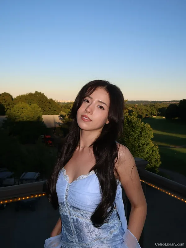 Pokimane photo 15 of 3752