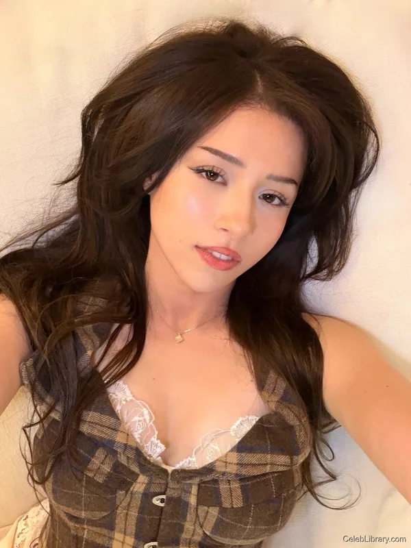 Pokimane photo 15 of 3752