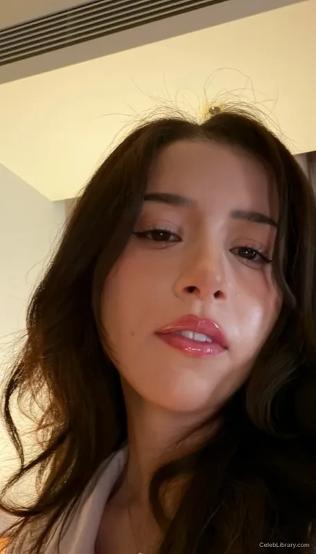 Pokimane photo 11 of 3752