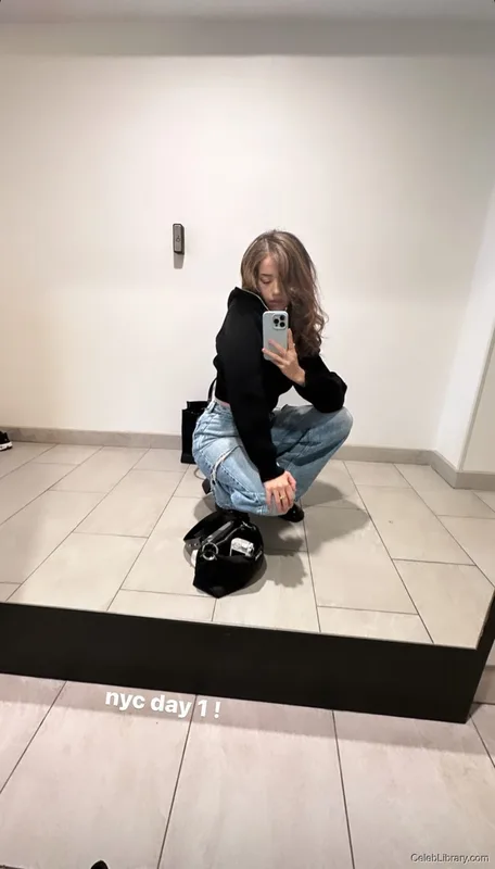 Pokimane photo 15 of 3752