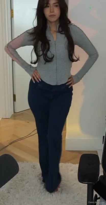 Pokimane photo 24 of 3752