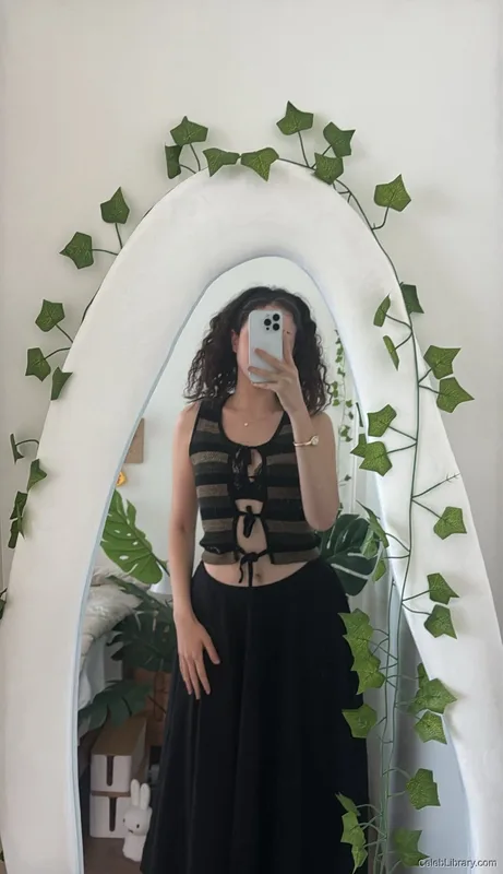 Pokimane photo 5 of 3752
