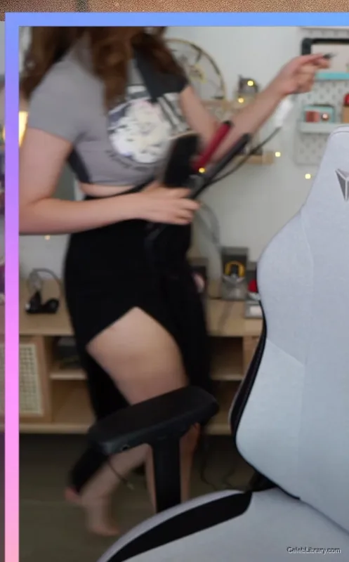 Pokimane photo 15 of 3752