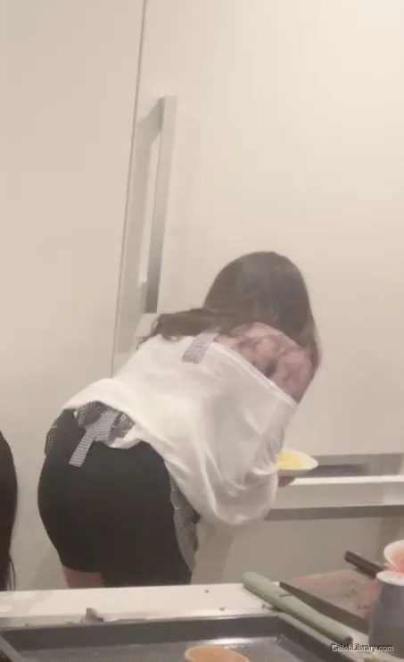 Pokimane photo 15 of 3752