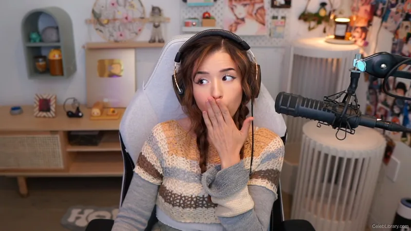 Pokimane photo 4 of 3752
