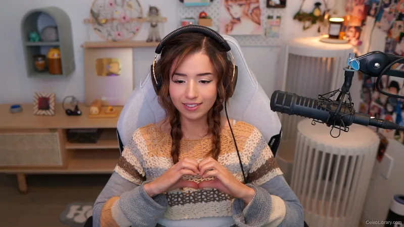 Pokimane photo 5 of 3752