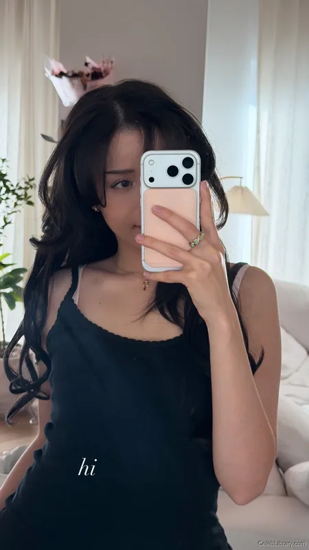 Pokimane photo 9 of 3752