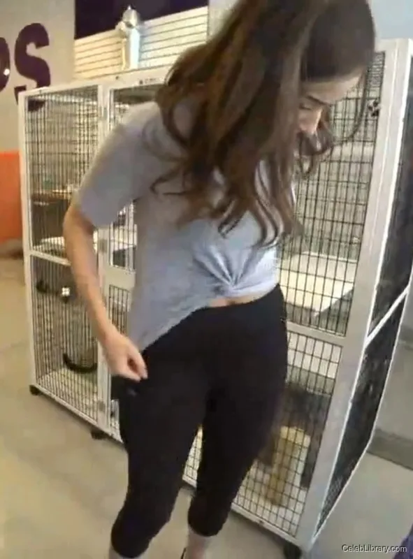 Pokimane photo 19 of 3752