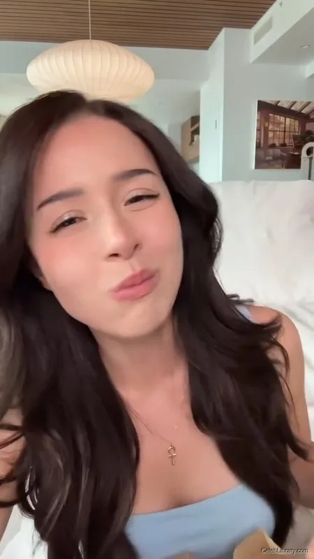 Pokimane photo 21 of 3752