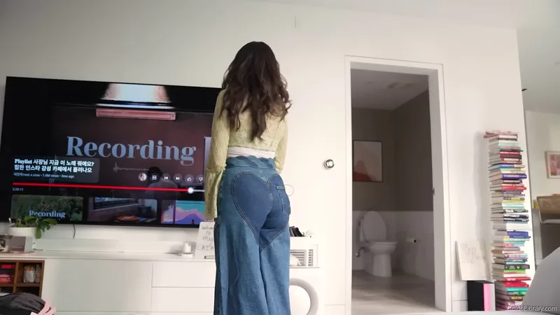 Pokimane photo 22 of 3752
