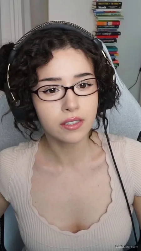 Pokimane photo 14 of 3752