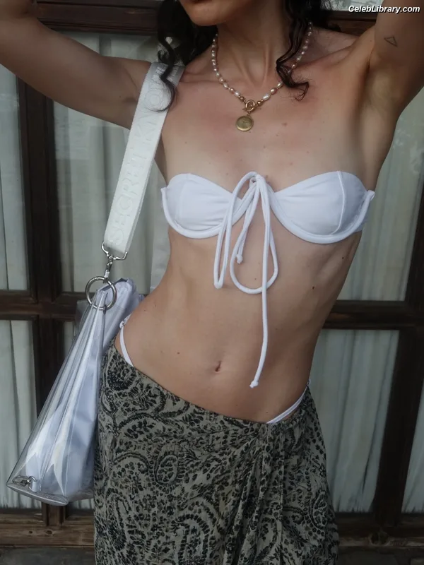 Polina Favorskaya photo 2 of 101
