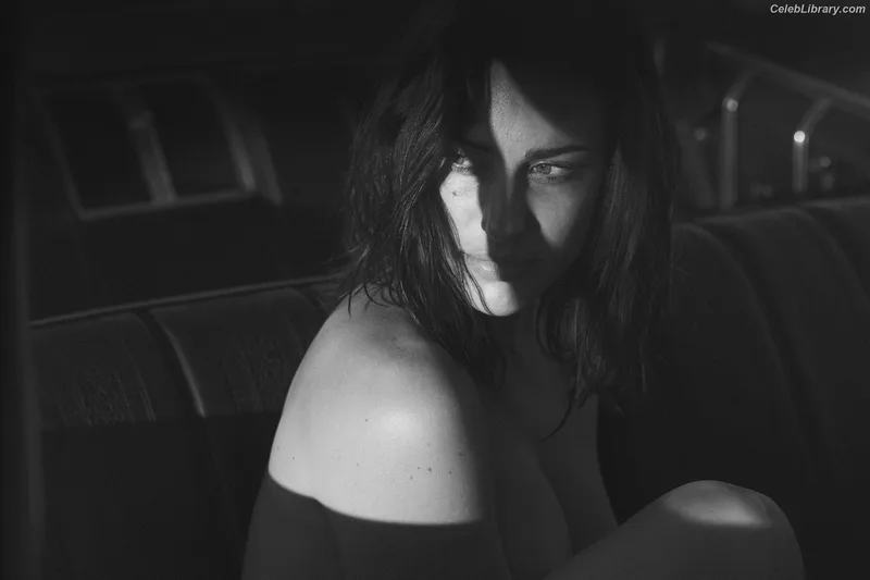 Polly Brindle photo 14 of 84