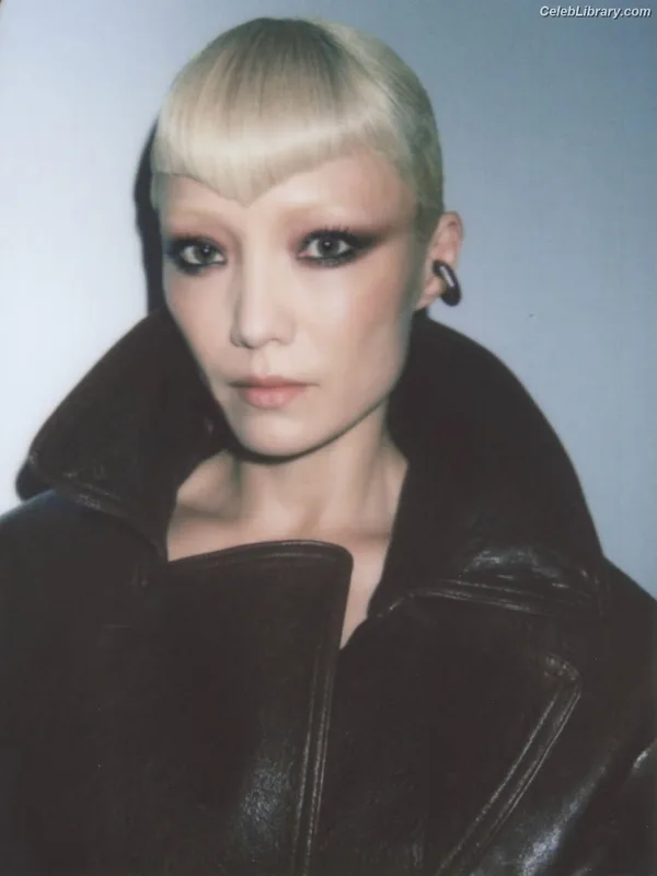 Pom Klementieff photo 15 of 341