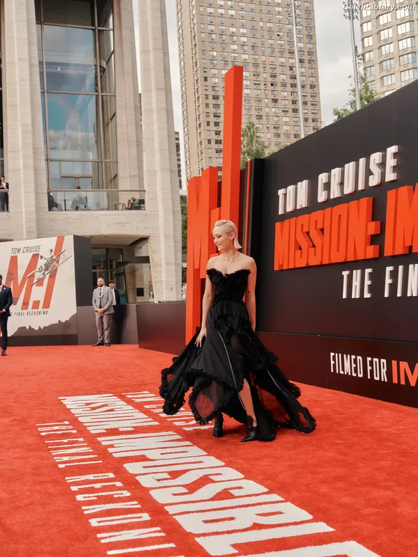 Pom Klementieff photo 4 of 341