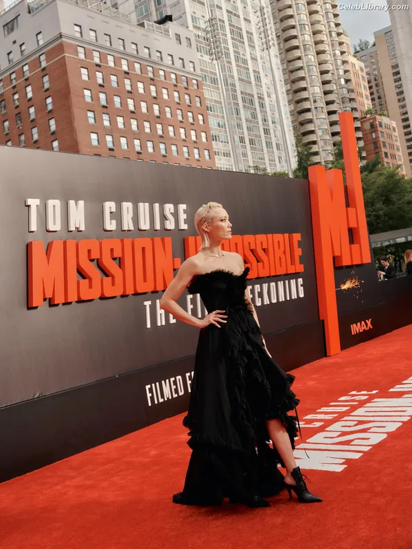 Pom Klementieff photo 5 of 341