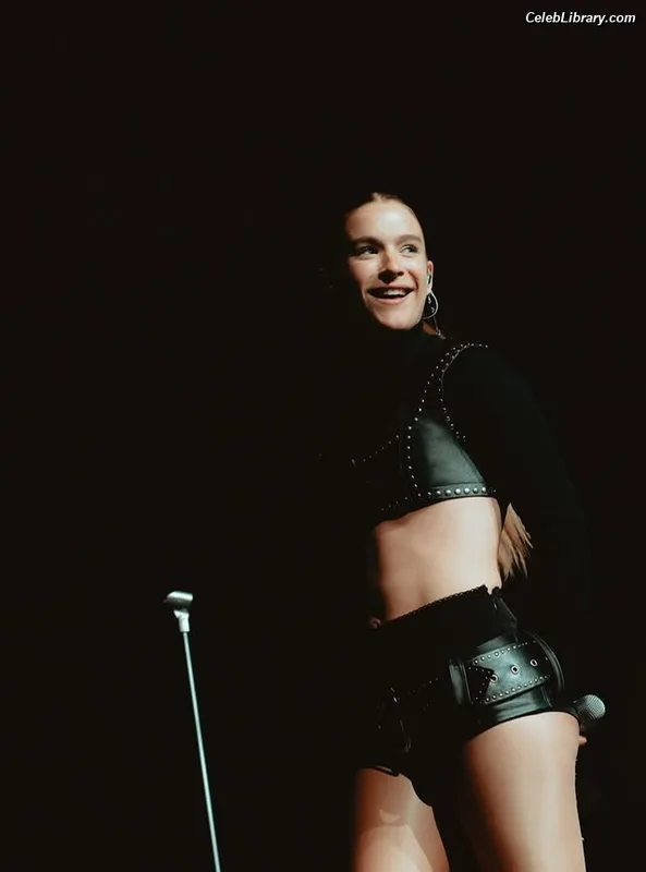 Pommelien Thijs photo 5 of 1594