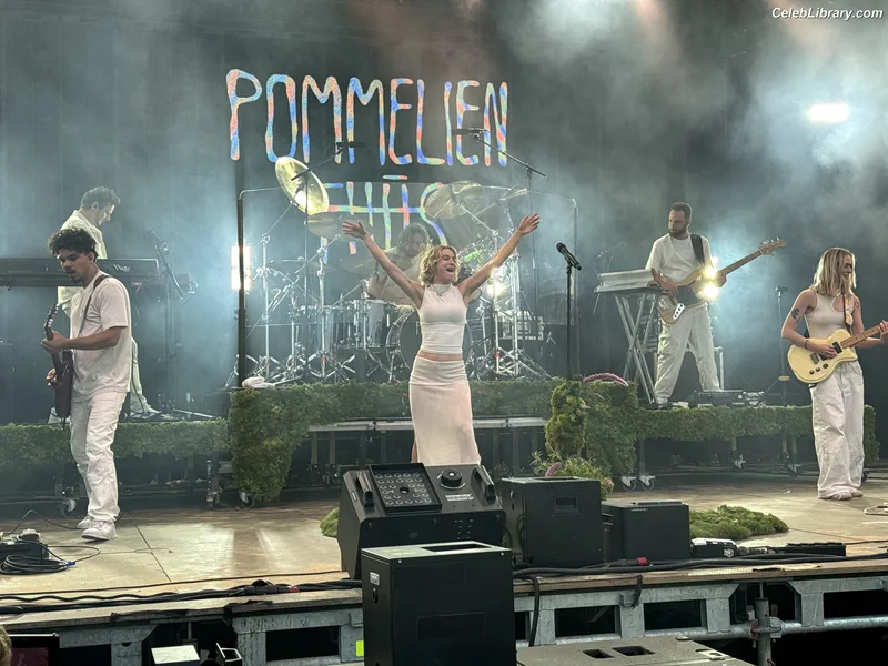 Pommelien Thijs photo 11 of 1594