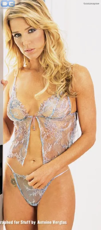 Poppy Montgomery photo 17 of 86