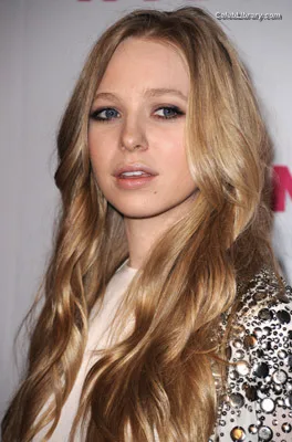 Portia Doubleday photo 16 of 85