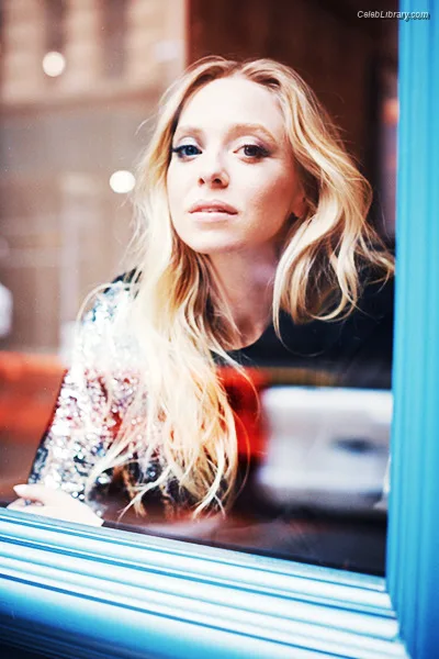 Portia Doubleday photo 11 of 85