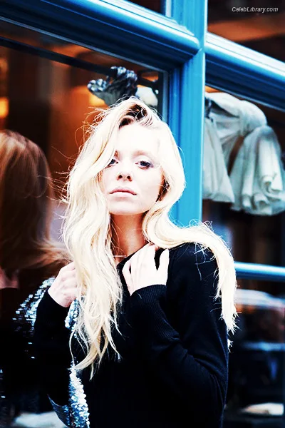Portia Doubleday photo 12 of 85