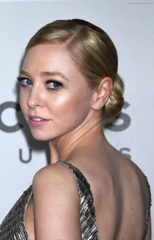 Portia Doubleday photo 20 of 85