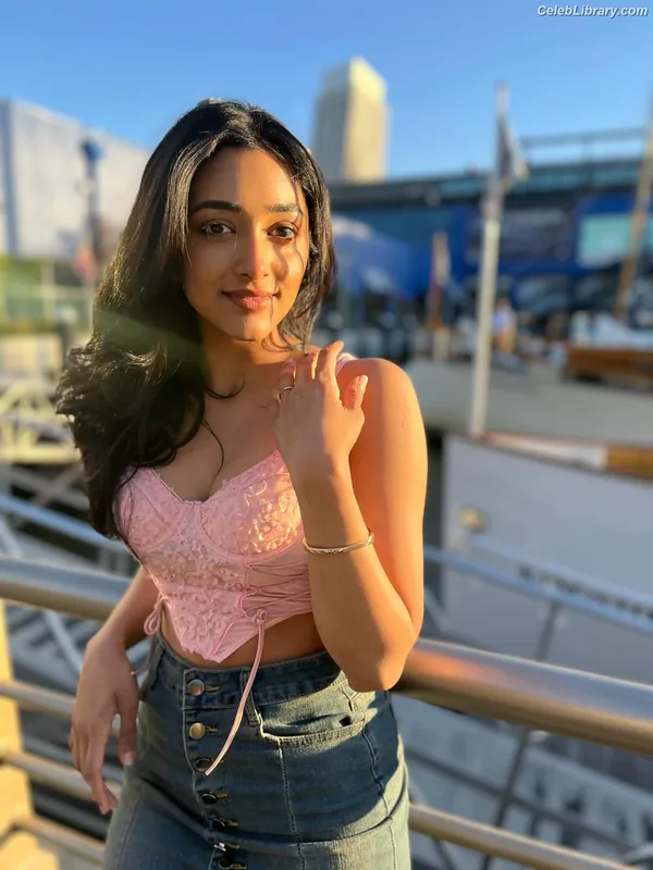 Preity Mukhundhan photo 17 of 45