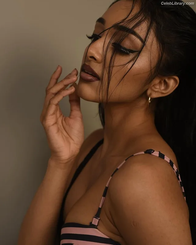 Preity Mukhundhan photo 1 of 45