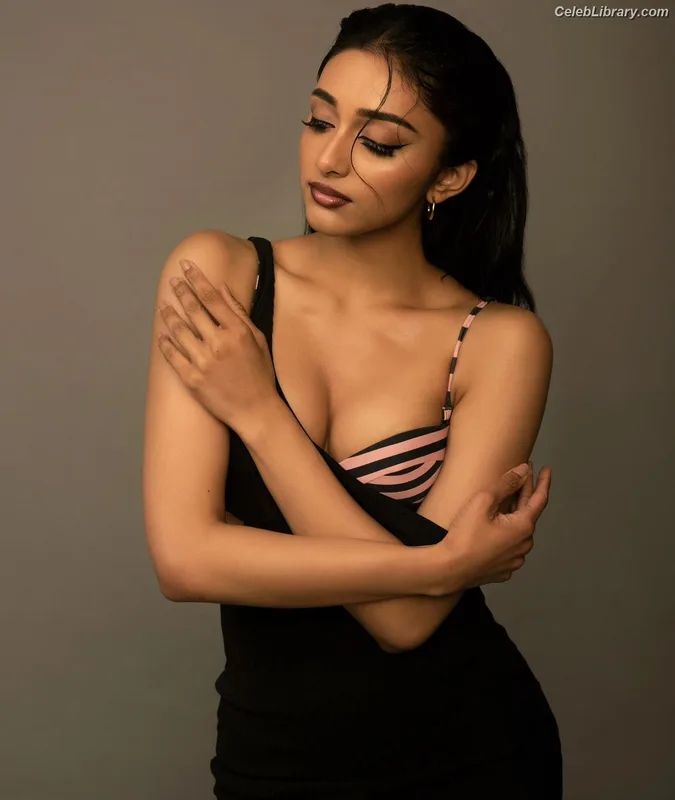 Preity Mukhundhan photo 2 of 45