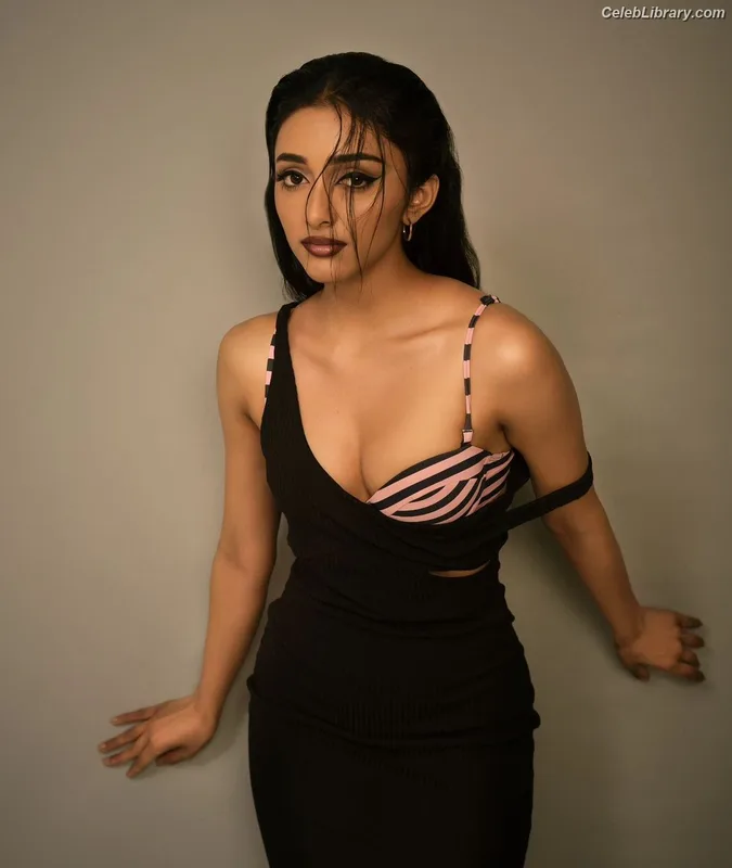Preity Mukhundhan photo 3 of 45