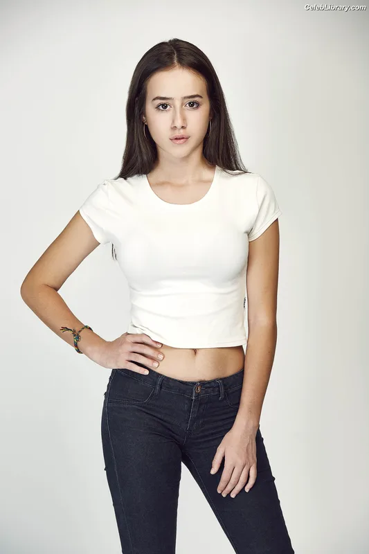 Priscilla Delgado photo 21 of 56