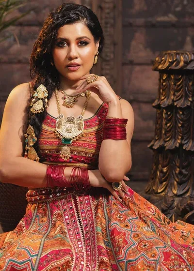 Priya Davdra photo 1 of 64
