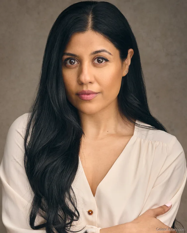 Priya Davdra photo 4 of 64