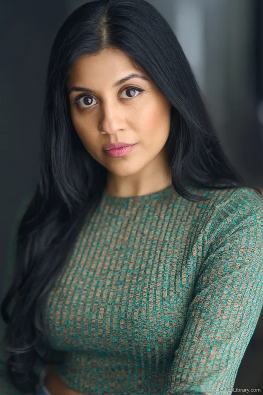 Priya Davdra photo 5 of 64