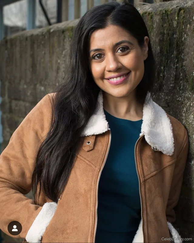 Priya Davdra photo 20 of 64